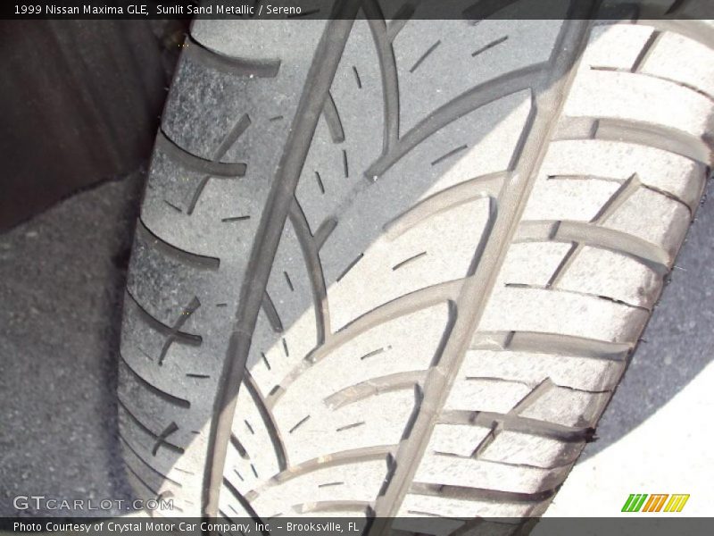 Sunlit Sand Metallic / Sereno 1999 Nissan Maxima GLE