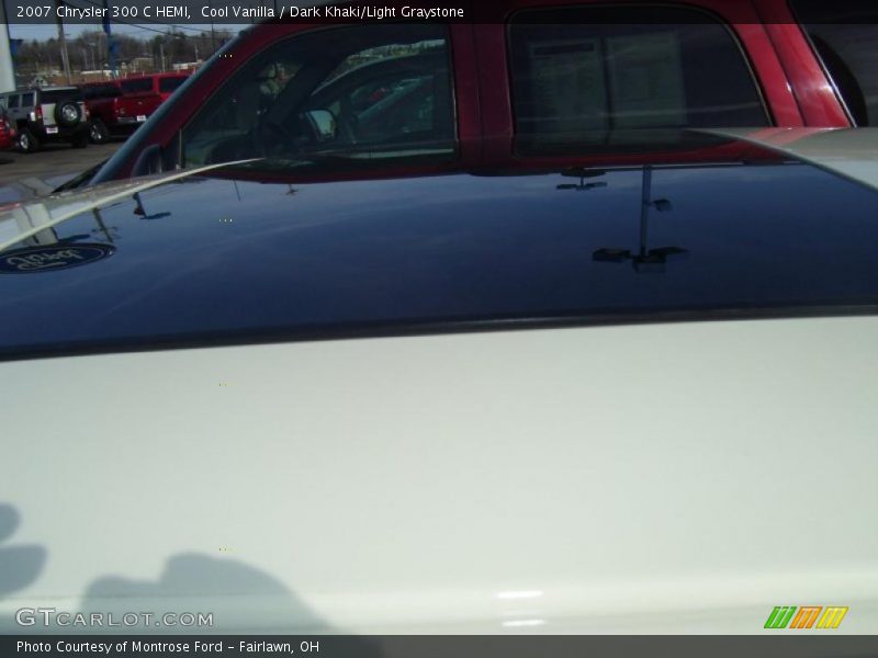 Cool Vanilla / Dark Khaki/Light Graystone 2007 Chrysler 300 C HEMI