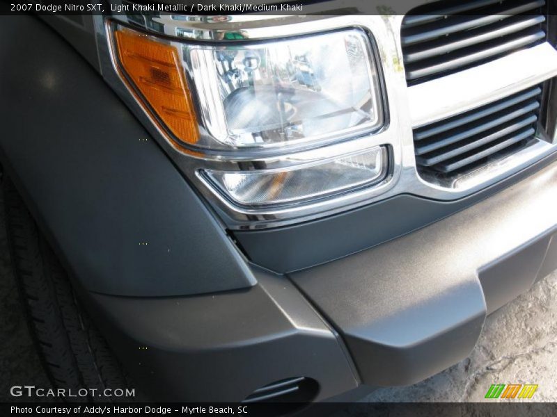 Light Khaki Metallic / Dark Khaki/Medium Khaki 2007 Dodge Nitro SXT