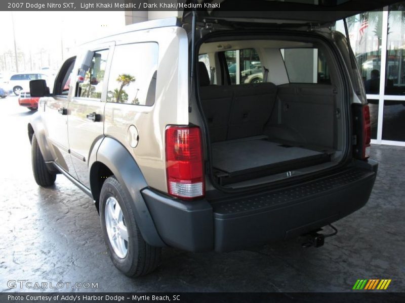 Light Khaki Metallic / Dark Khaki/Medium Khaki 2007 Dodge Nitro SXT