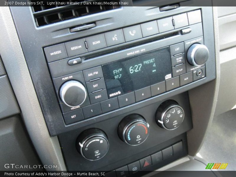 Light Khaki Metallic / Dark Khaki/Medium Khaki 2007 Dodge Nitro SXT