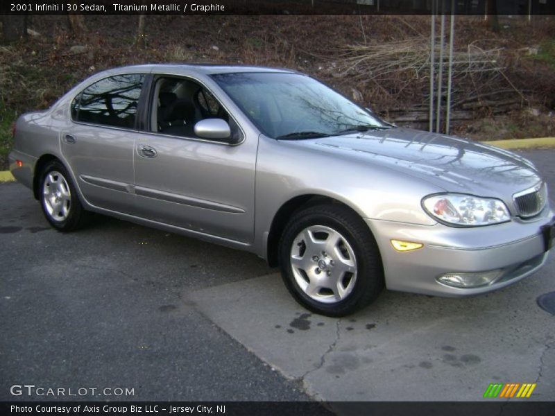 Titanium Metallic / Graphite 2001 Infiniti I 30 Sedan