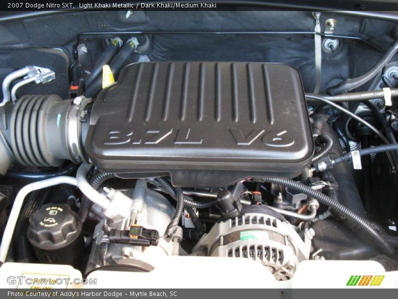 Light Khaki Metallic / Dark Khaki/Medium Khaki 2007 Dodge Nitro SXT