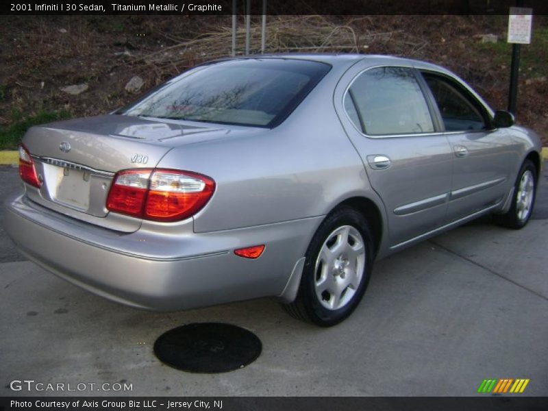 Titanium Metallic / Graphite 2001 Infiniti I 30 Sedan