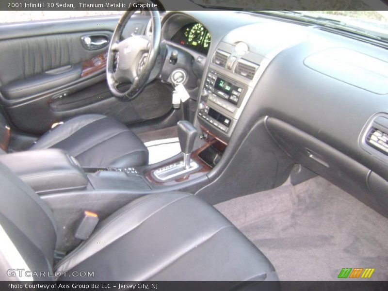 Titanium Metallic / Graphite 2001 Infiniti I 30 Sedan