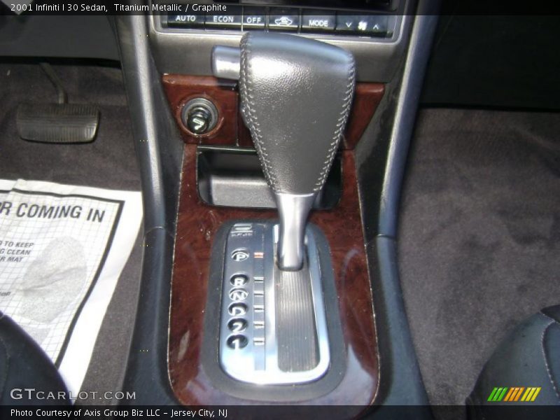 Titanium Metallic / Graphite 2001 Infiniti I 30 Sedan