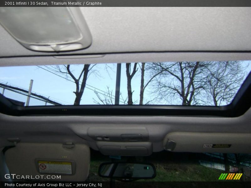 Titanium Metallic / Graphite 2001 Infiniti I 30 Sedan