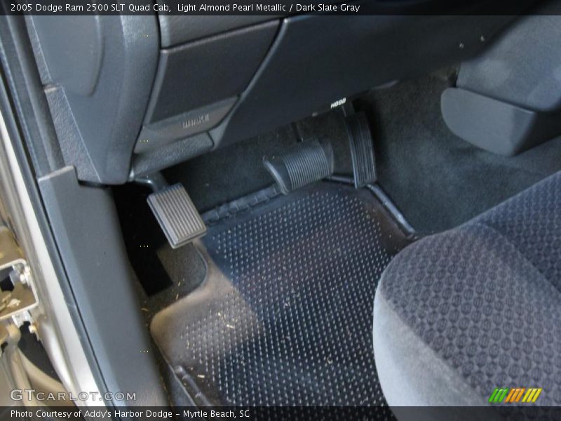 Light Almond Pearl Metallic / Dark Slate Gray 2005 Dodge Ram 2500 SLT Quad Cab