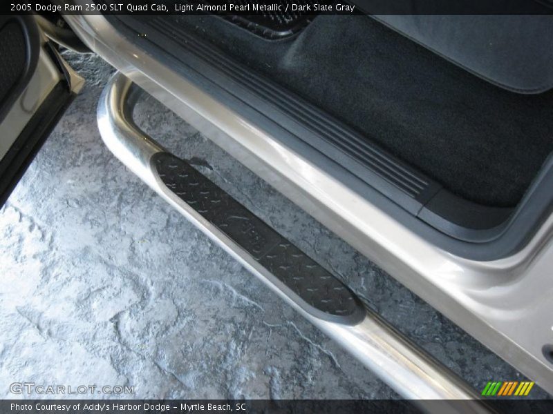 Light Almond Pearl Metallic / Dark Slate Gray 2005 Dodge Ram 2500 SLT Quad Cab