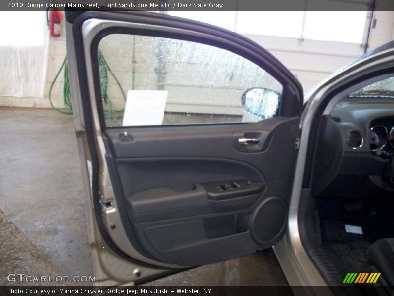 Light Sandstone Metallic / Dark Slate Gray 2010 Dodge Caliber Mainstreet
