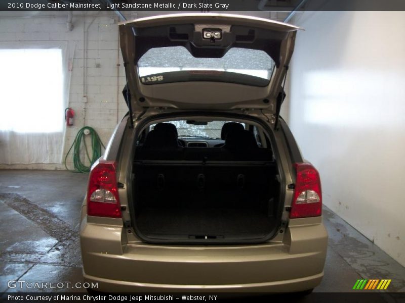 Light Sandstone Metallic / Dark Slate Gray 2010 Dodge Caliber Mainstreet