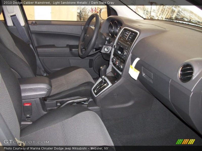 Light Sandstone Metallic / Dark Slate Gray 2010 Dodge Caliber Mainstreet