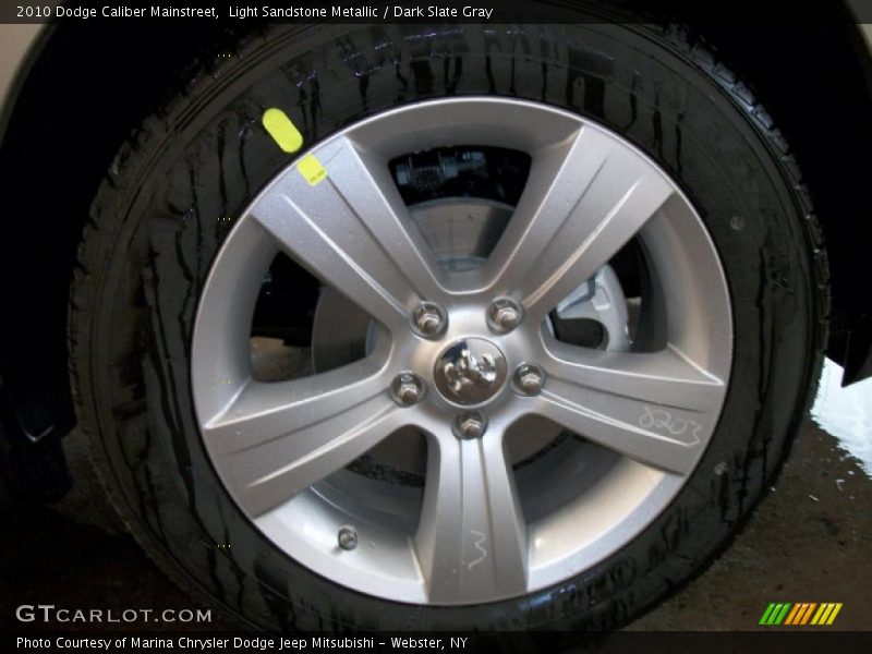 Light Sandstone Metallic / Dark Slate Gray 2010 Dodge Caliber Mainstreet