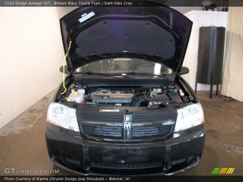 Brilliant Black Crystal Pearl / Dark Slate Gray 2010 Dodge Avenger SXT