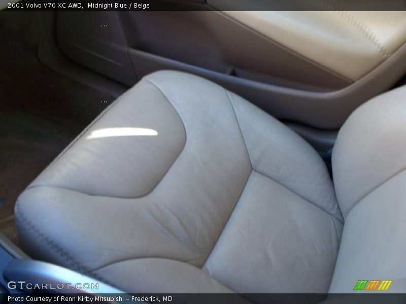 Midnight Blue / Beige 2001 Volvo V70 XC AWD