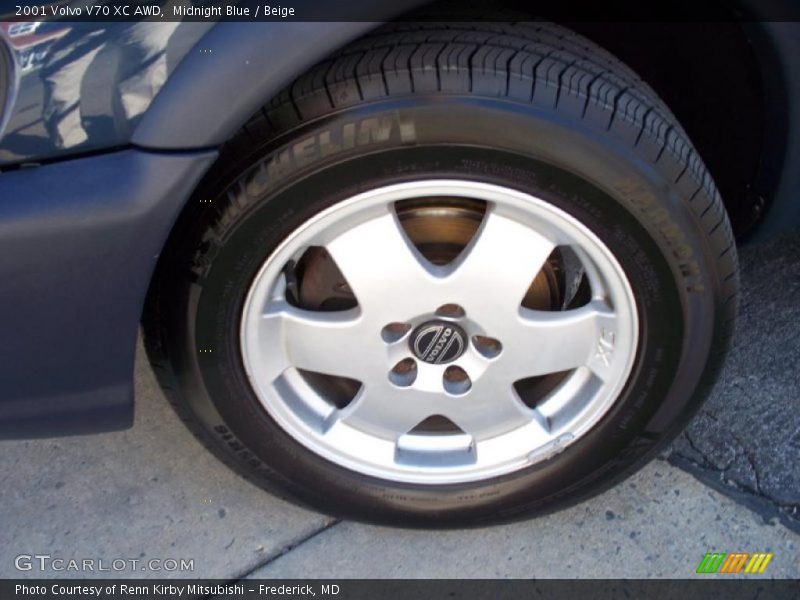 Midnight Blue / Beige 2001 Volvo V70 XC AWD