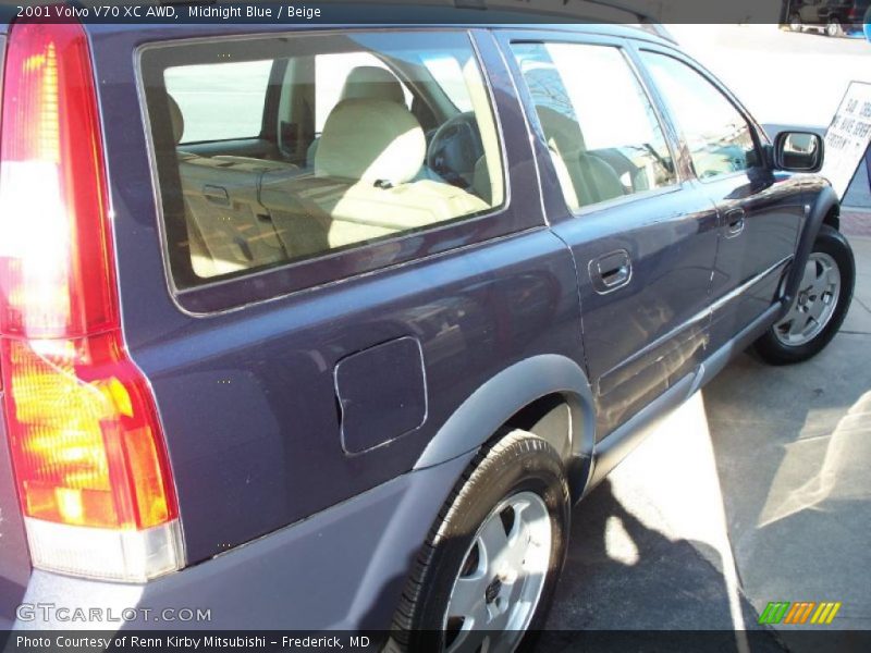 Midnight Blue / Beige 2001 Volvo V70 XC AWD