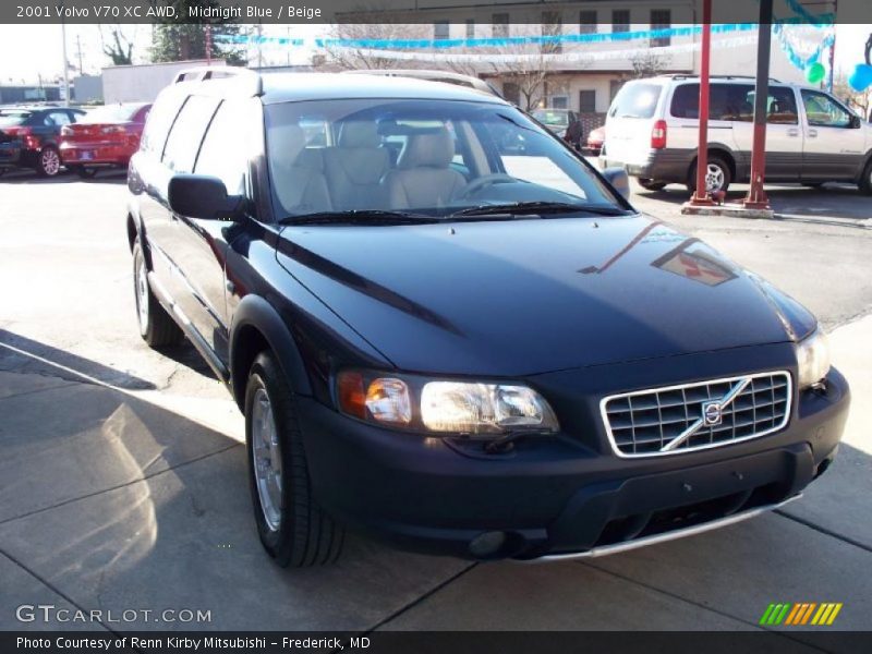 Midnight Blue / Beige 2001 Volvo V70 XC AWD