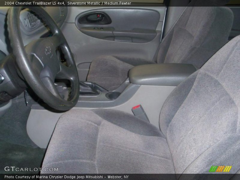 Silverstone Metallic / Medium Pewter 2004 Chevrolet TrailBlazer LS 4x4