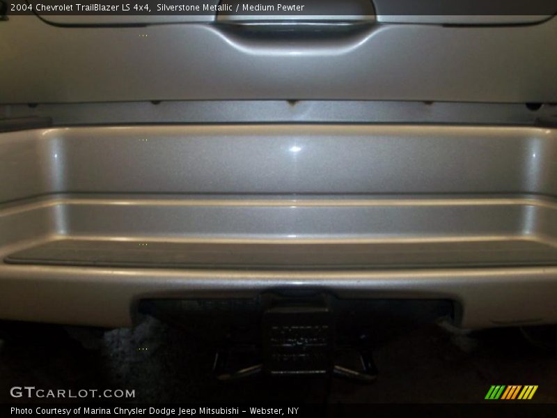 Silverstone Metallic / Medium Pewter 2004 Chevrolet TrailBlazer LS 4x4