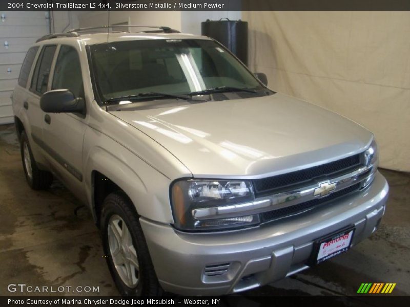 Silverstone Metallic / Medium Pewter 2004 Chevrolet TrailBlazer LS 4x4