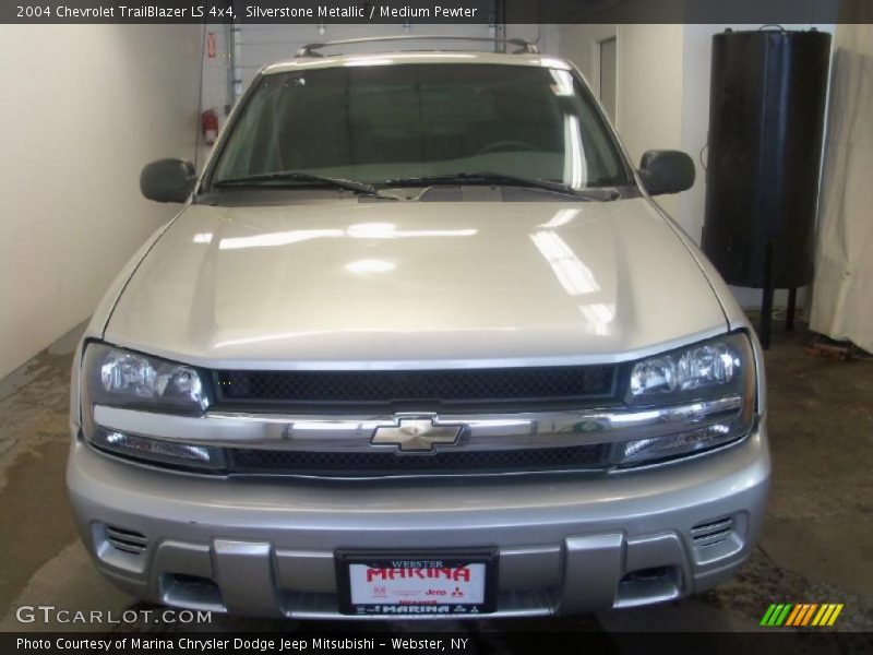 Silverstone Metallic / Medium Pewter 2004 Chevrolet TrailBlazer LS 4x4