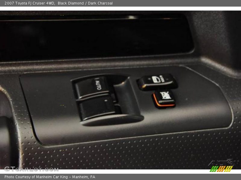 Black Diamond / Dark Charcoal 2007 Toyota FJ Cruiser 4WD