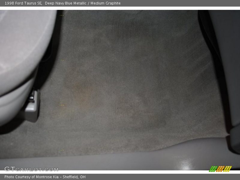 Deep Navy Blue Metallic / Medium Graphite 1998 Ford Taurus SE
