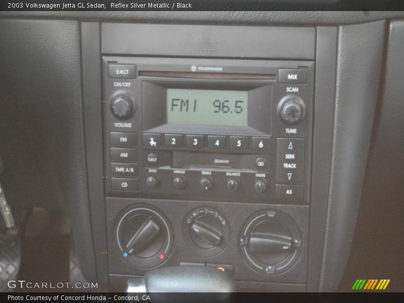 Reflex Silver Metallic / Black 2003 Volkswagen Jetta GL Sedan