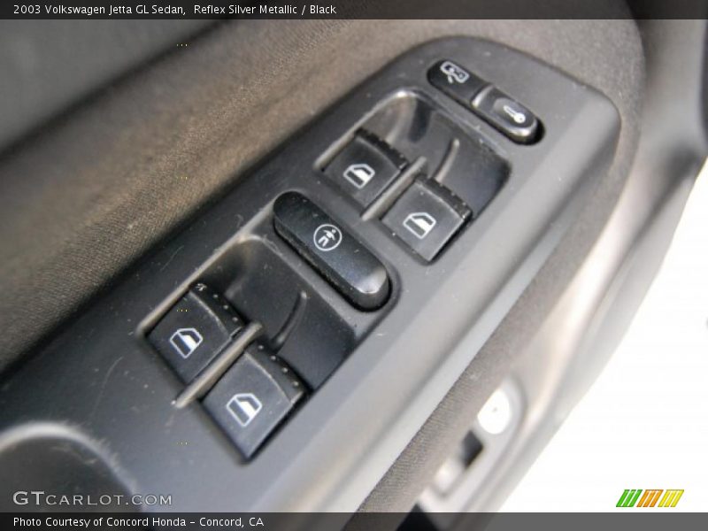 Reflex Silver Metallic / Black 2003 Volkswagen Jetta GL Sedan