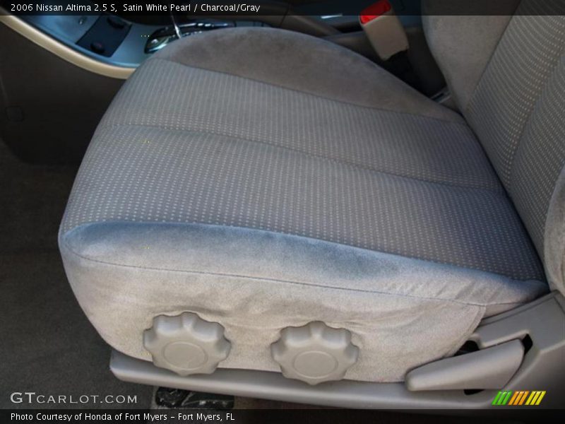 Satin White Pearl / Charcoal/Gray 2006 Nissan Altima 2.5 S