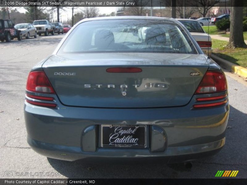 Magnesium Pearlcoat / Dark Slate Grey 2006 Dodge Stratus SXT Sedan