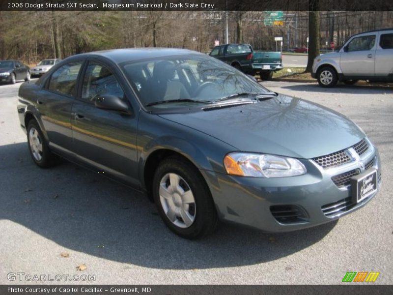Magnesium Pearlcoat / Dark Slate Grey 2006 Dodge Stratus SXT Sedan