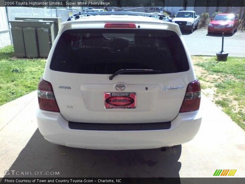 Super White / Ivory Beige 2006 Toyota Highlander Limited