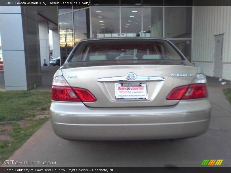 Desert Sand Mica / Ivory 2003 Toyota Avalon XLS