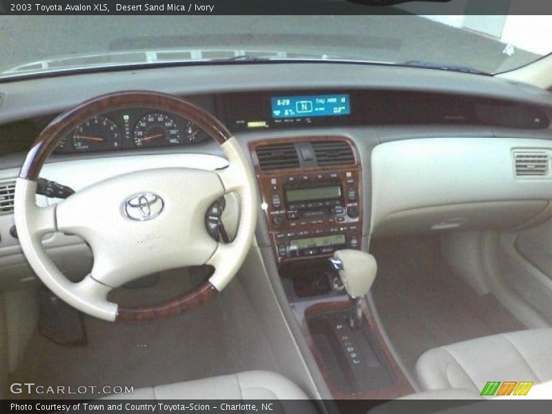 Desert Sand Mica / Ivory 2003 Toyota Avalon XLS