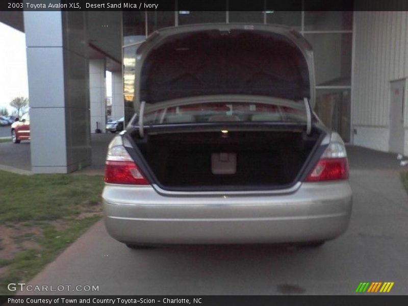 Desert Sand Mica / Ivory 2003 Toyota Avalon XLS