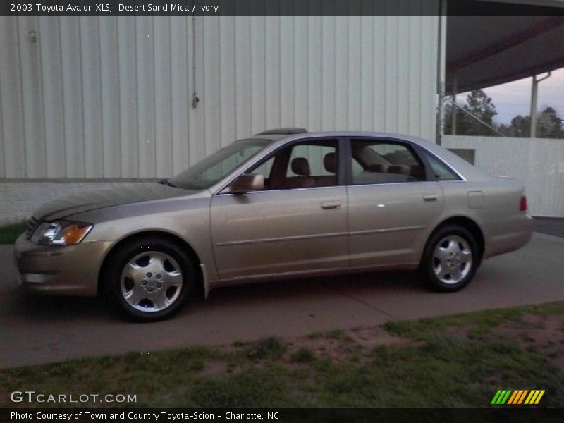Desert Sand Mica / Ivory 2003 Toyota Avalon XLS