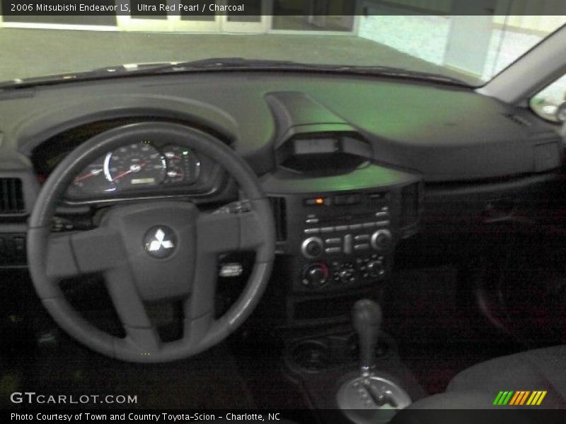 Ultra Red Pearl / Charcoal 2006 Mitsubishi Endeavor LS