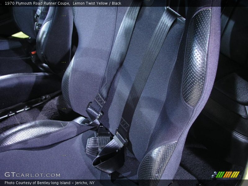 Lemon Twist Yellow / Black 1970 Plymouth Road Runner Coupe