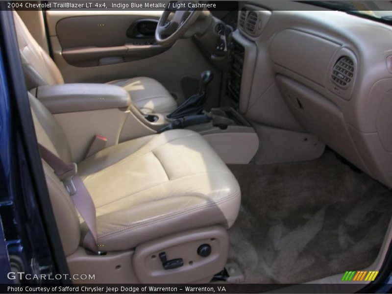 Indigo Blue Metallic / Light Cashmere 2004 Chevrolet TrailBlazer LT 4x4