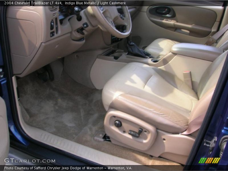 Indigo Blue Metallic / Light Cashmere 2004 Chevrolet TrailBlazer LT 4x4