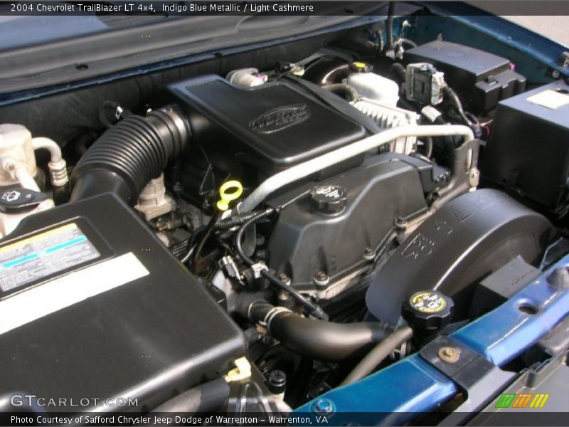 Indigo Blue Metallic / Light Cashmere 2004 Chevrolet TrailBlazer LT 4x4
