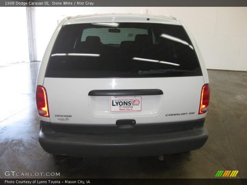 Stone White / Mist Gray 1998 Dodge Caravan SE
