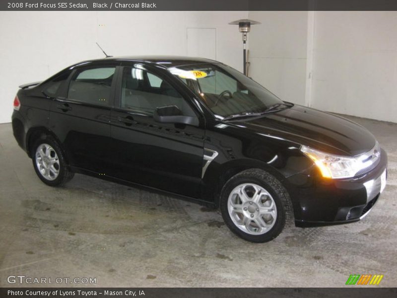 Black / Charcoal Black 2008 Ford Focus SES Sedan