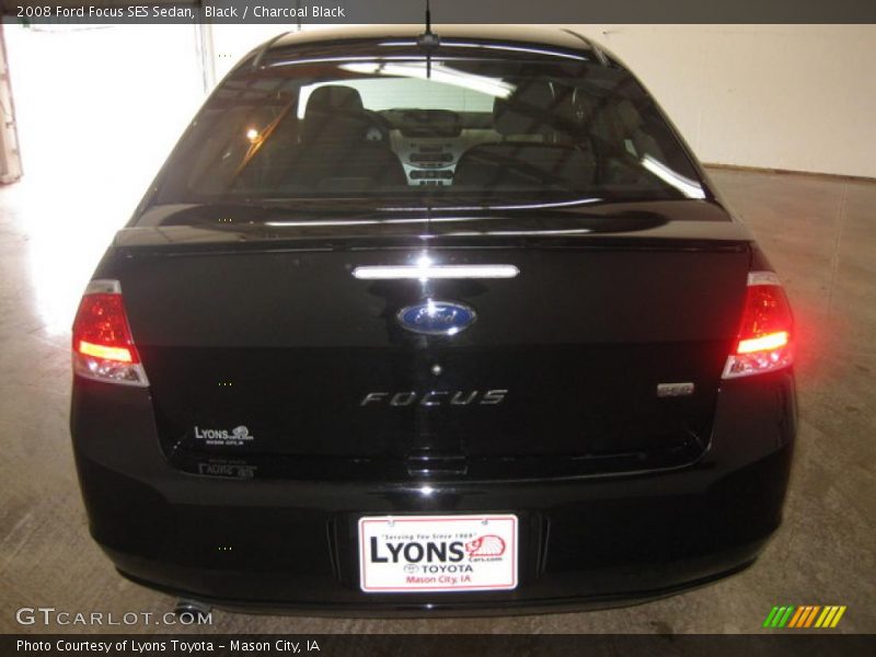 Black / Charcoal Black 2008 Ford Focus SES Sedan
