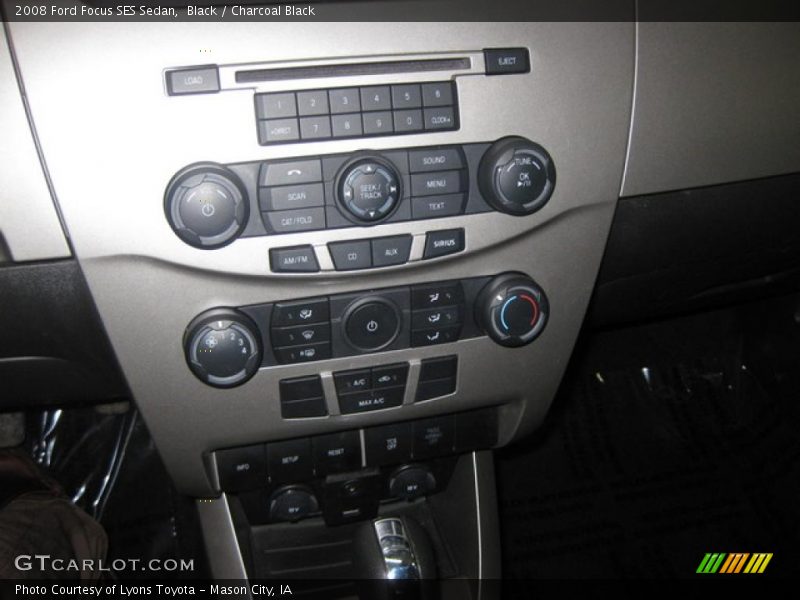 Black / Charcoal Black 2008 Ford Focus SES Sedan