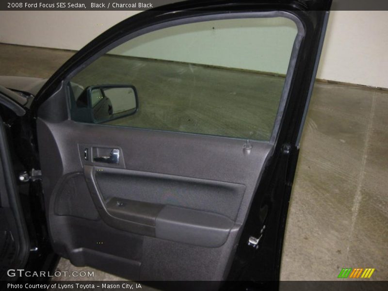 Black / Charcoal Black 2008 Ford Focus SES Sedan