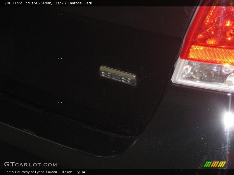 Black / Charcoal Black 2008 Ford Focus SES Sedan