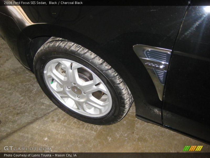 Black / Charcoal Black 2008 Ford Focus SES Sedan